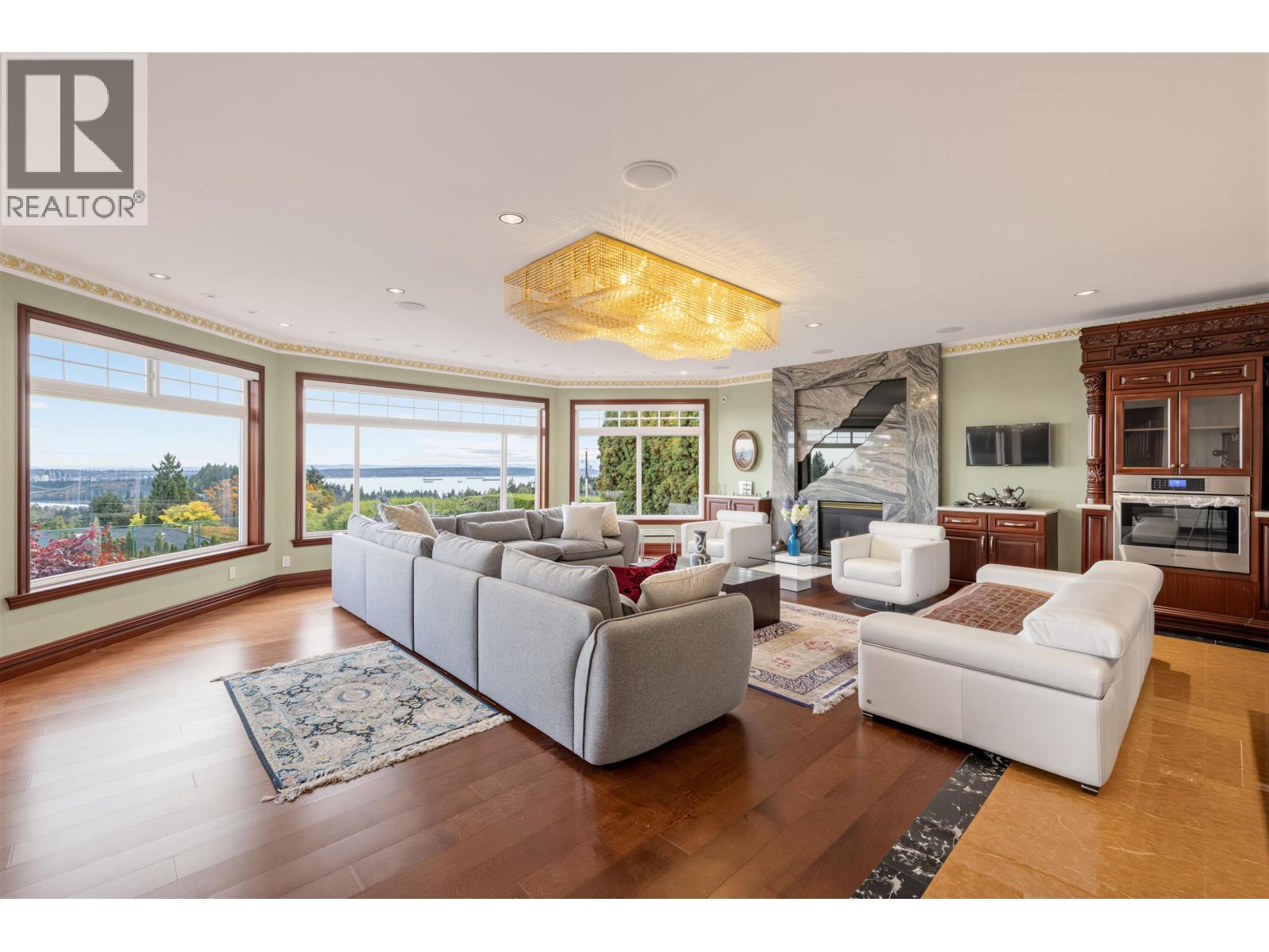 690 Fairmile Road Property Photo 18