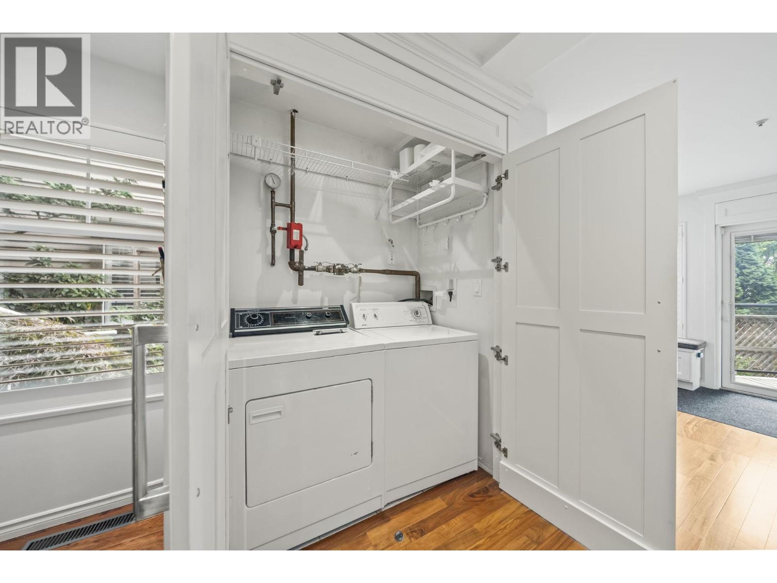 2408 Se Marine Drive Property Photo 14