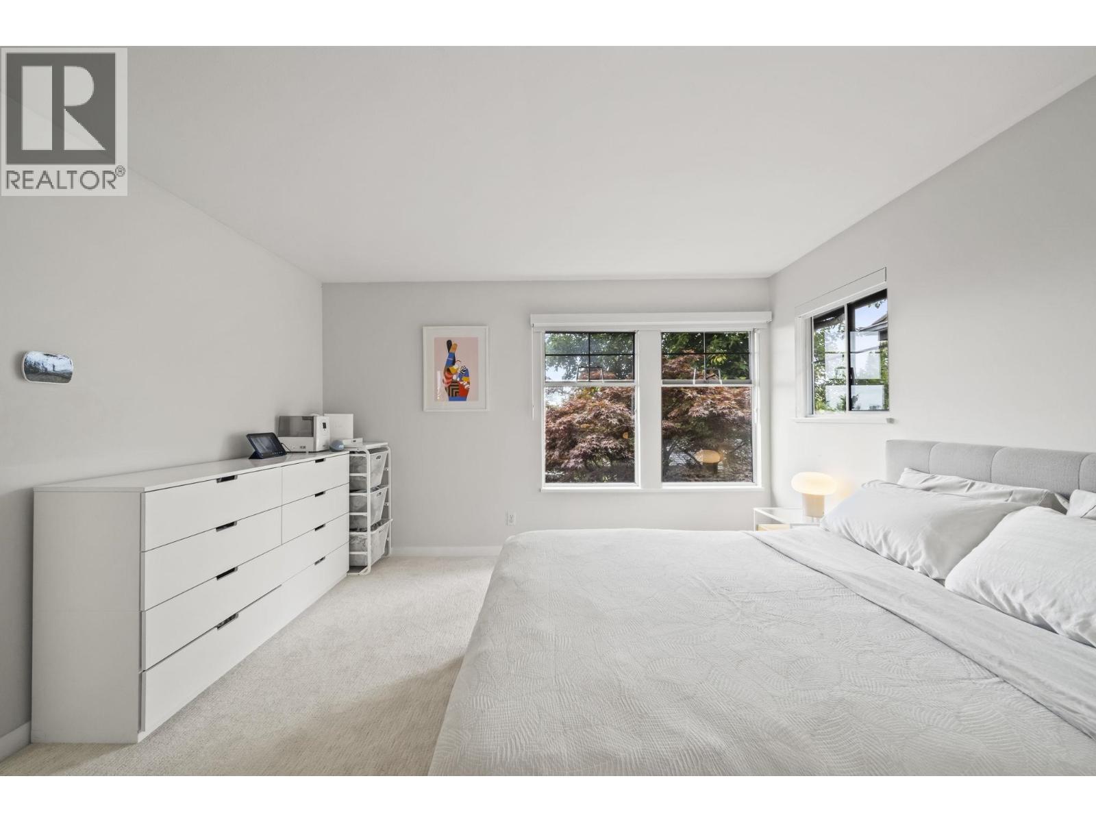 2408 Se Marine Drive Property Photo 27