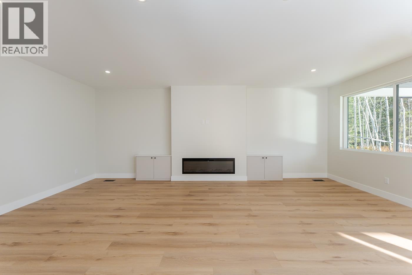1454 N Blackburn Road Property Photo 13