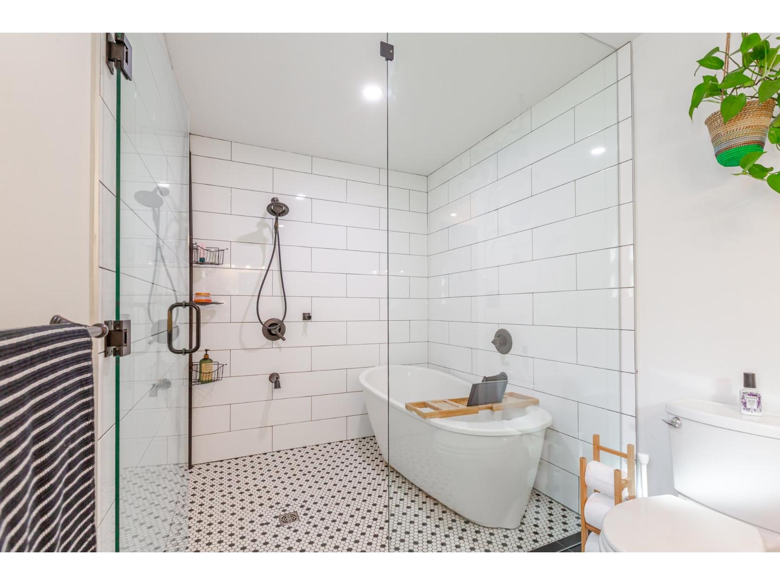4958 198b Street Property Photo 27