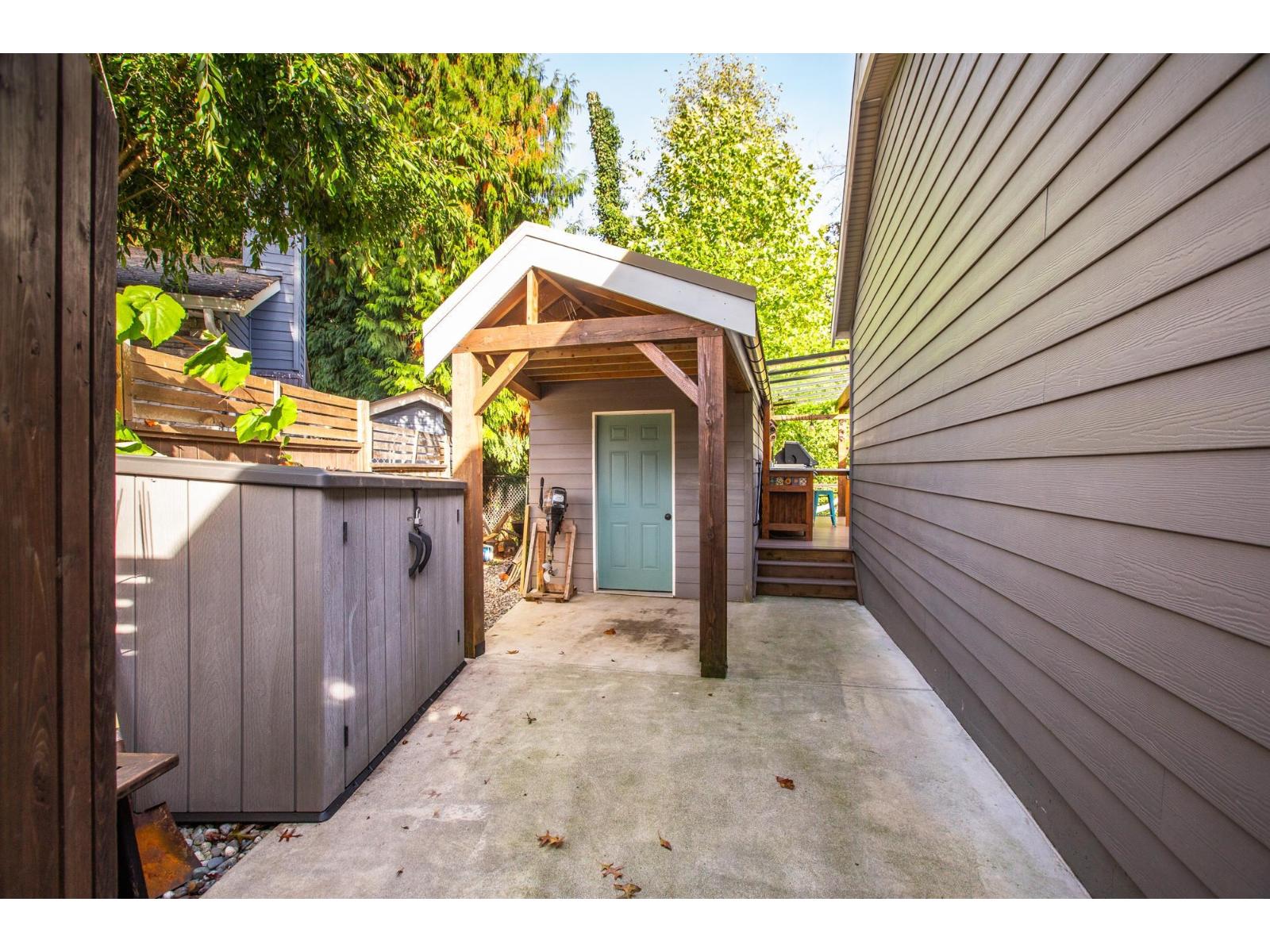 4958 198b Street Property Photo 35