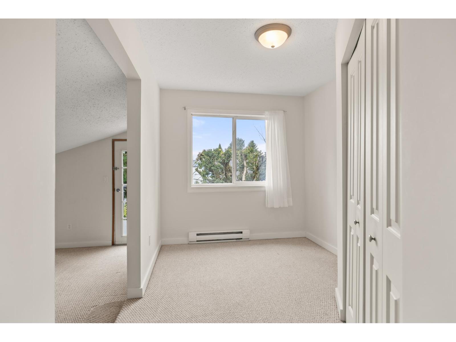 232 Davis Crescent Property Photo 11