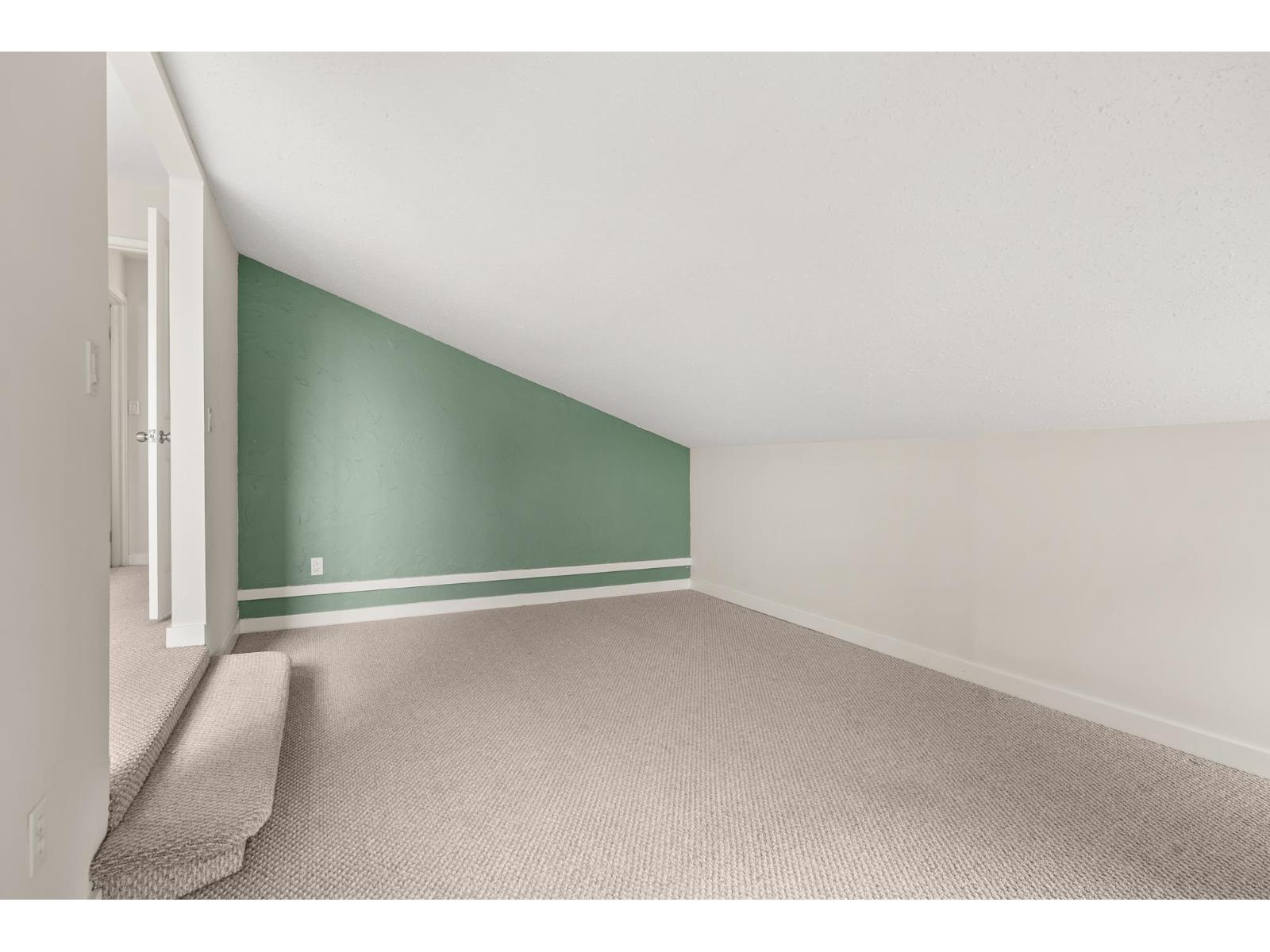 232 Davis Crescent Property Photo 12
