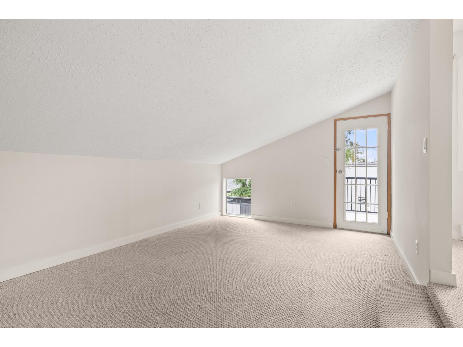 232 Davis Crescent Property Photo 13
