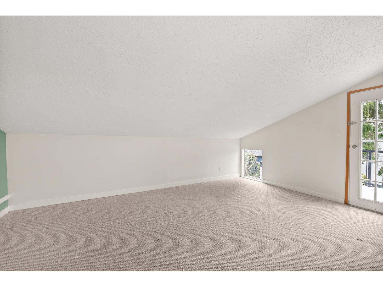 232 Davis Crescent Property Photo 14