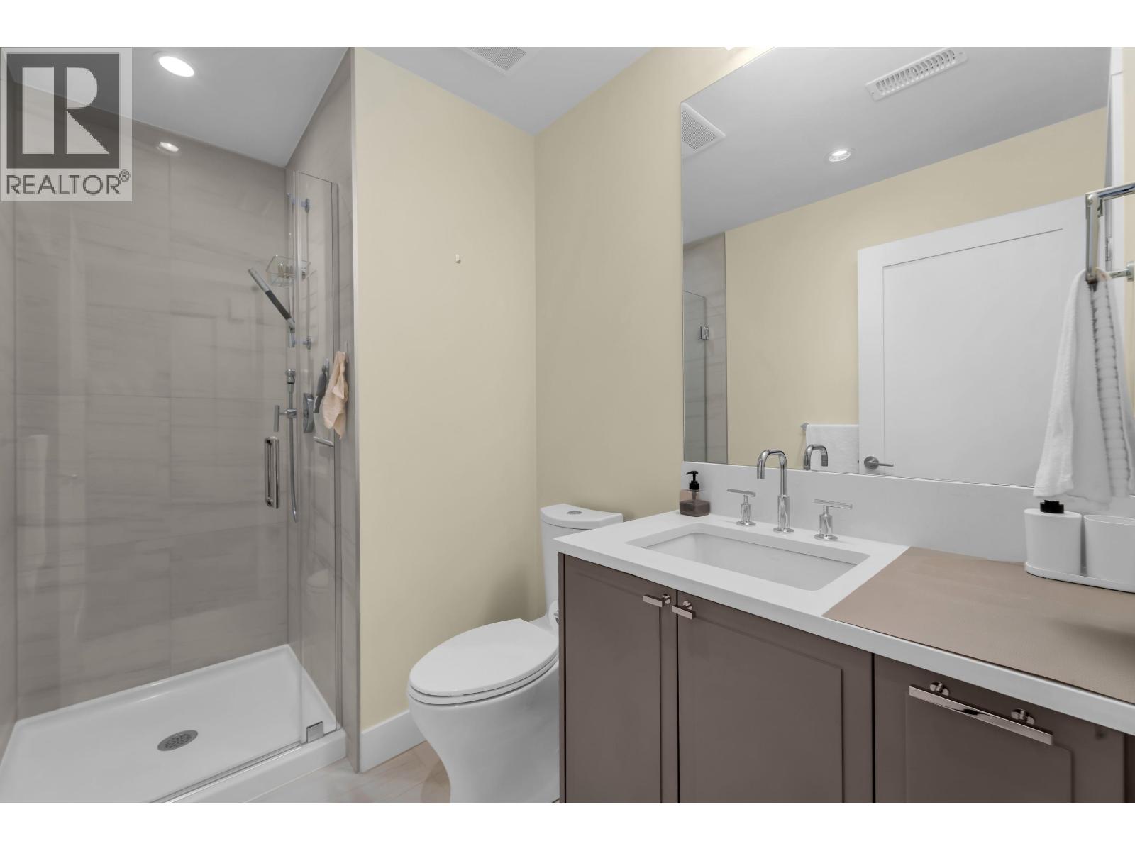 7637 Yukon Street Property Photo 20