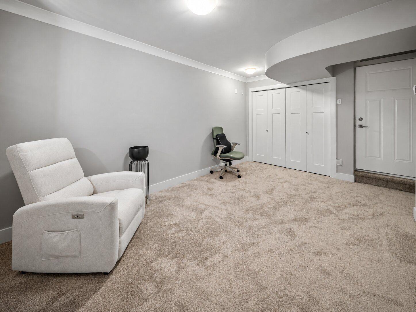 2830 160 Street Property Photo 29