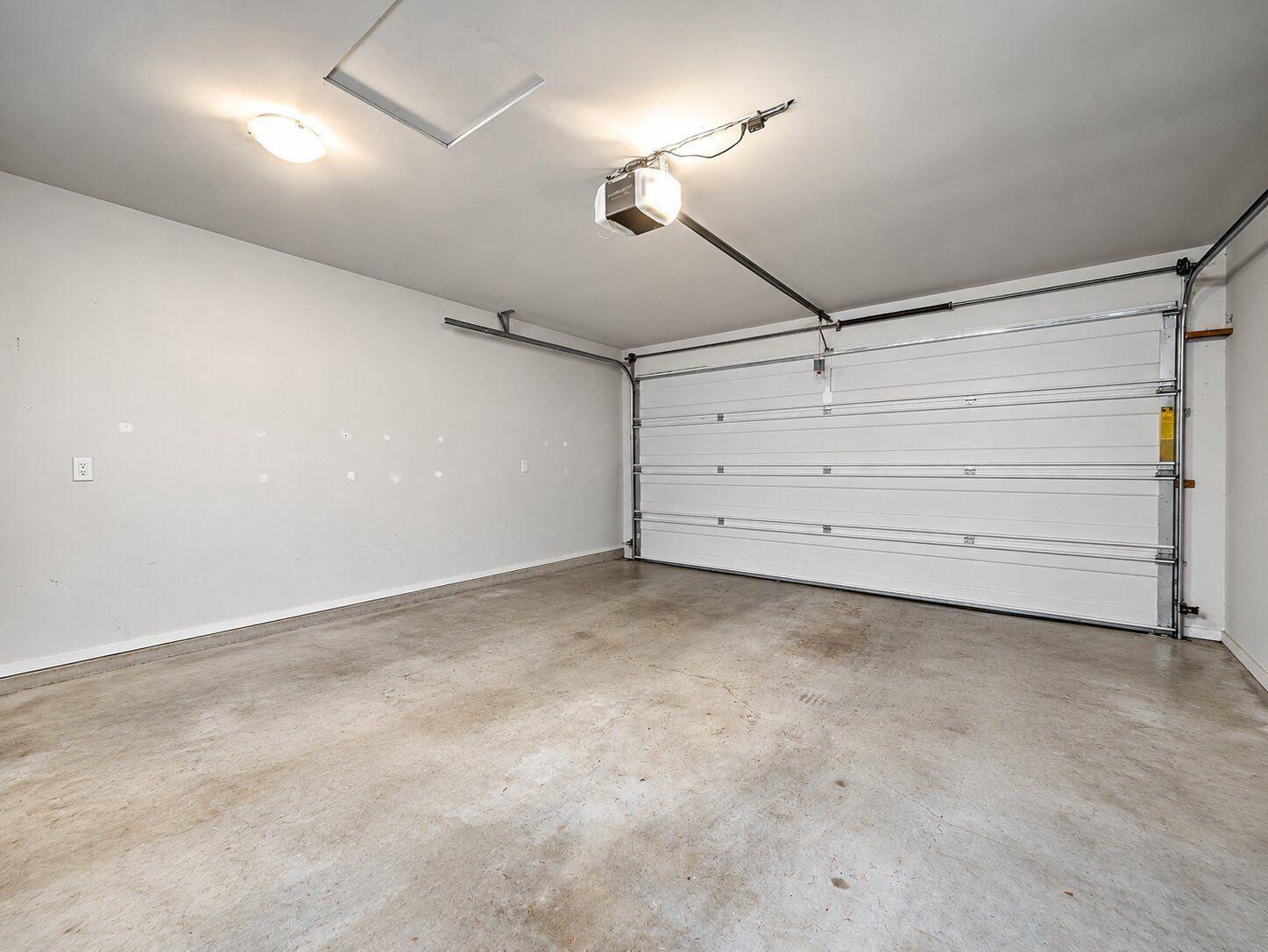 2830 160 Street Property Photo 34