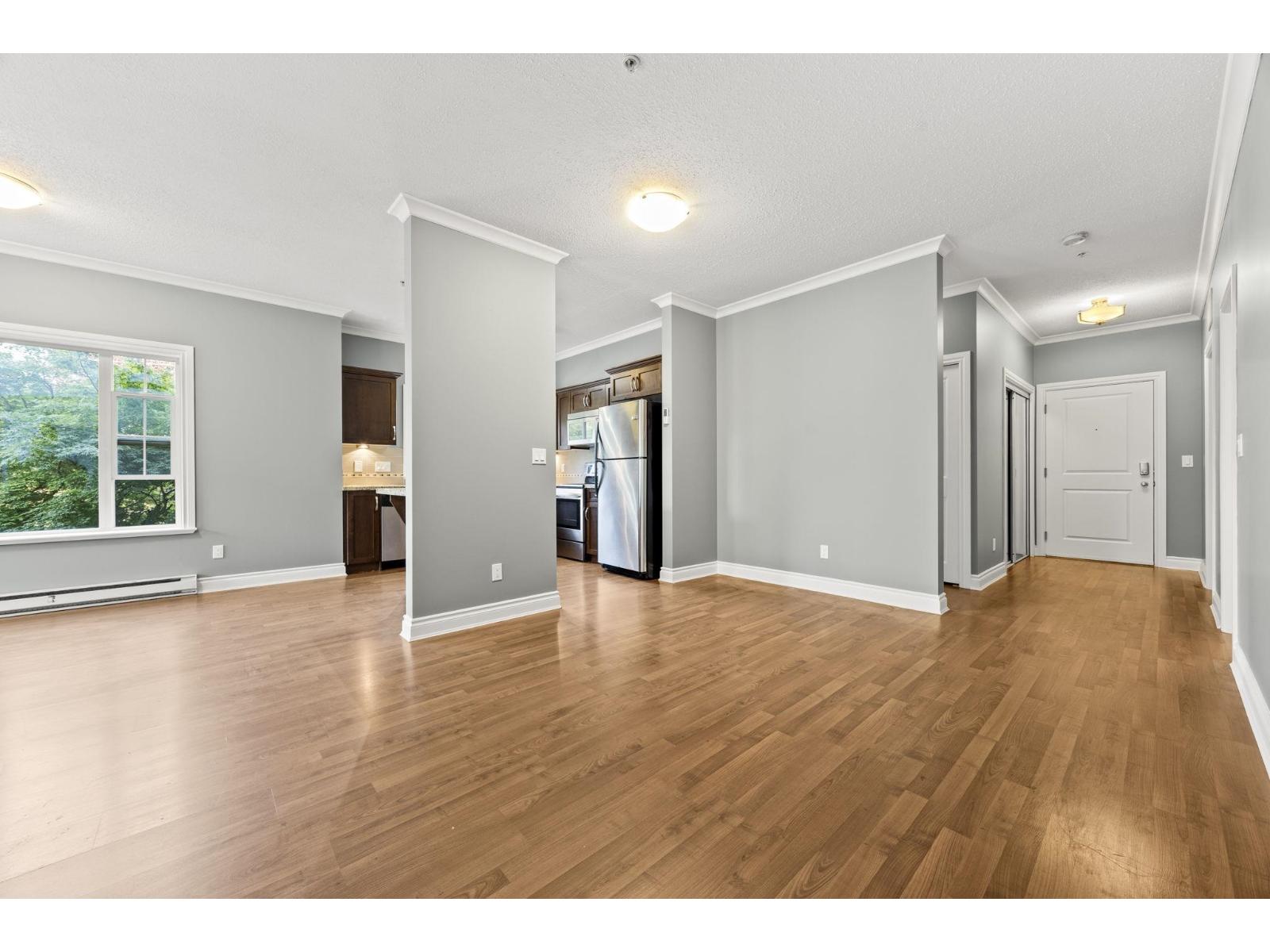 201 20286 53a Avenue Property Photo 5