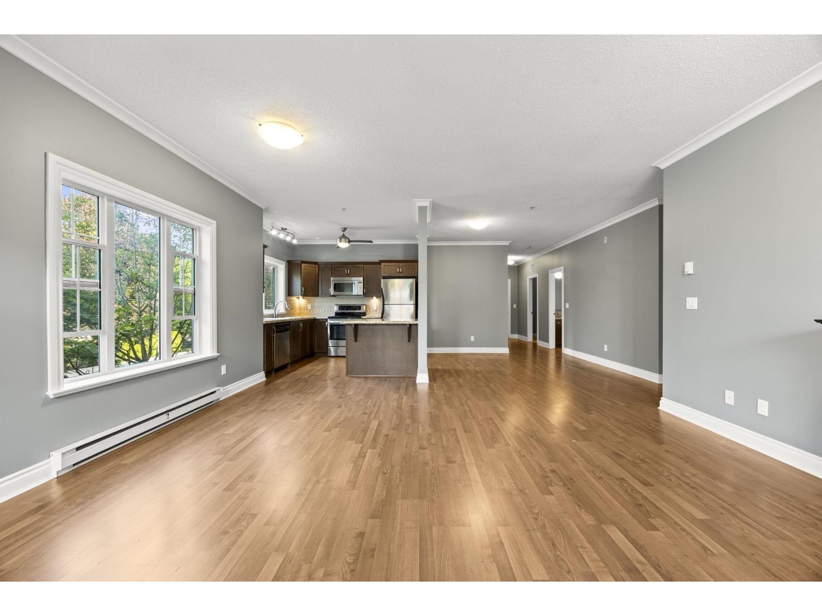201 20286 53a Avenue Property Photo 6