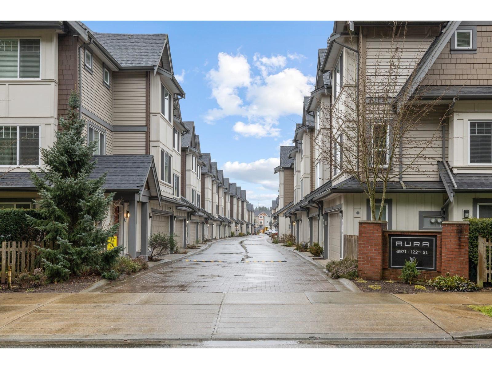 17 6971 122 Street Property Photo 2