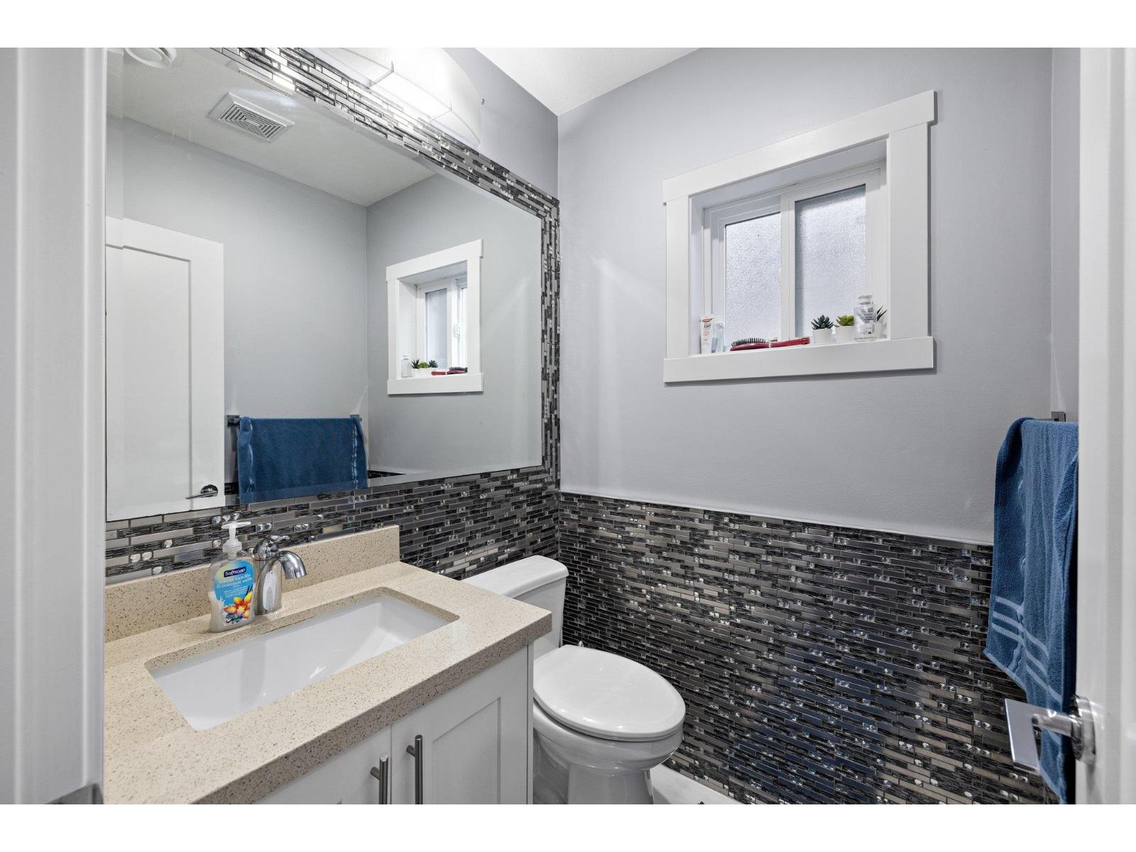 17 6971 122 Street Property Photo 12