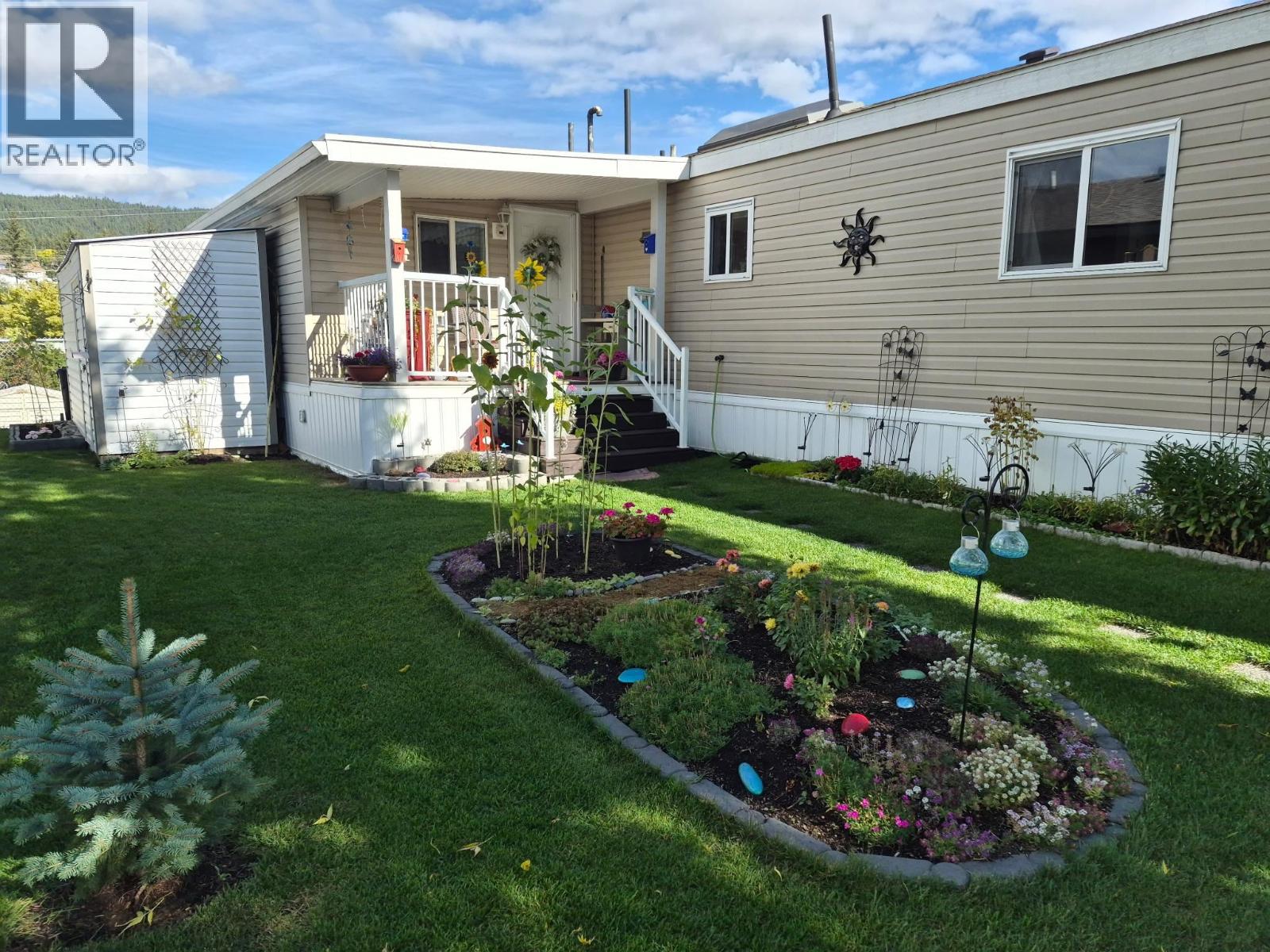 57 3001 N Mackenzie Avenue Property Photo 1
