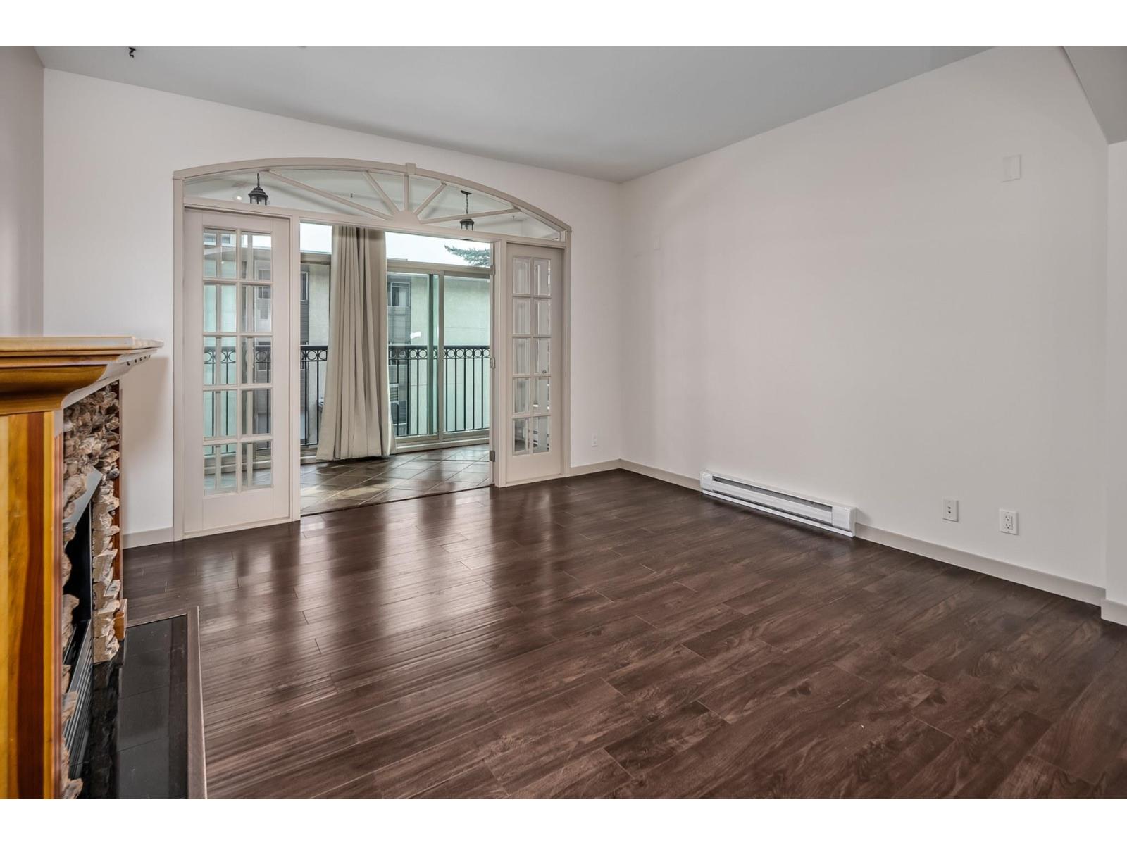 207 33485 South Fraser Way Property Photo 7