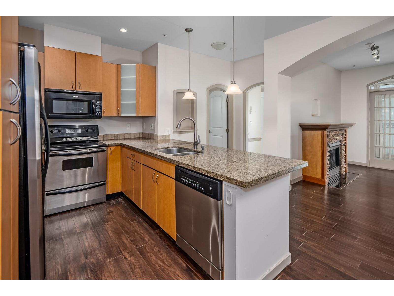 207 33485 South Fraser Way Property Photo 18