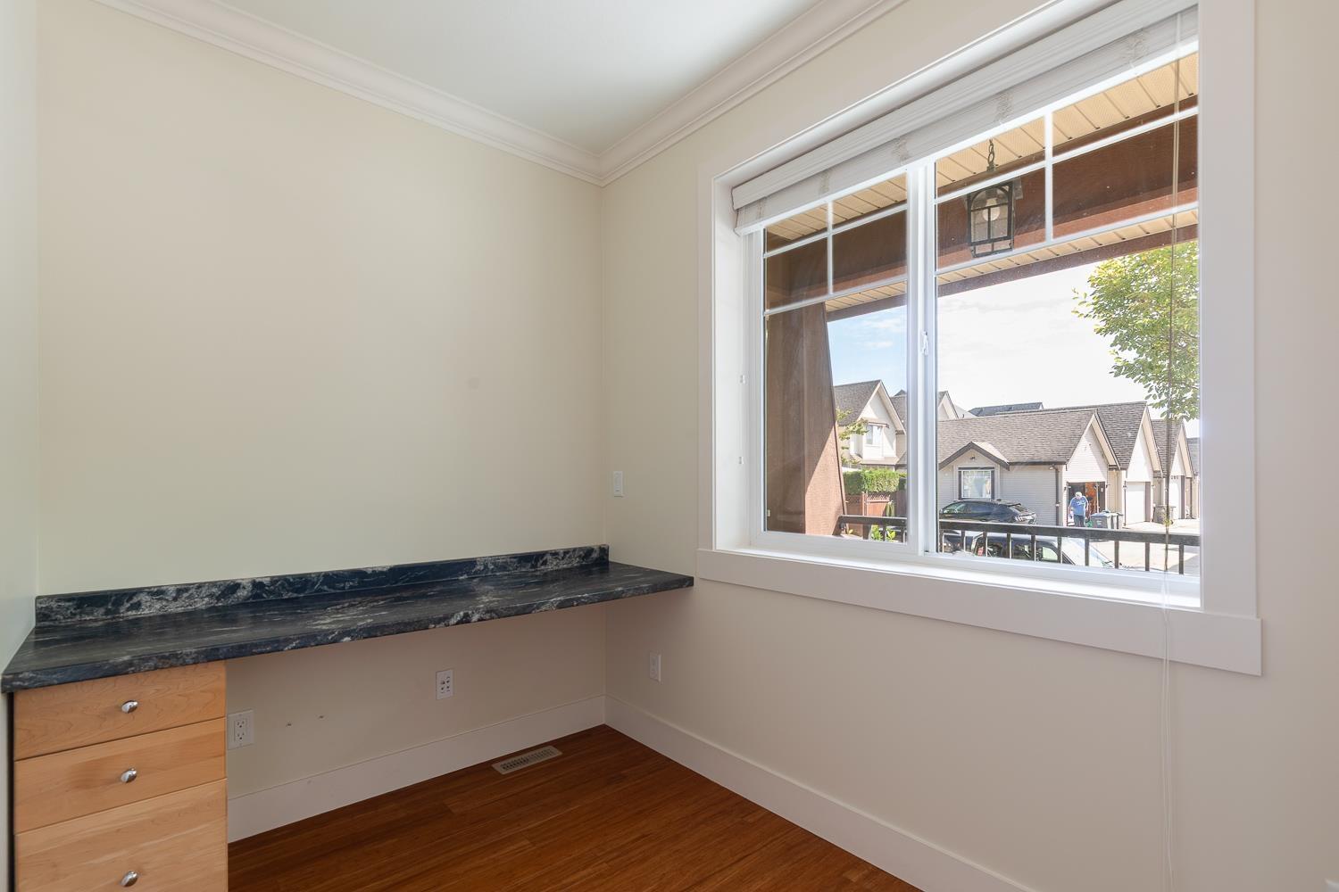 7273 192a Street Property Photo 13