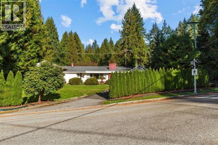 410 Hadden Drive Property Photo 3