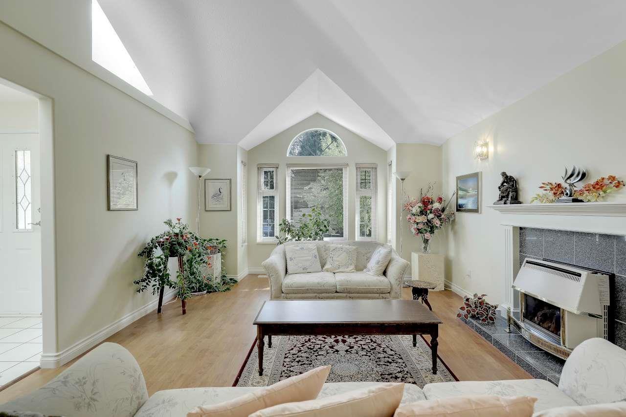 9433 164 Street Property Photo 3