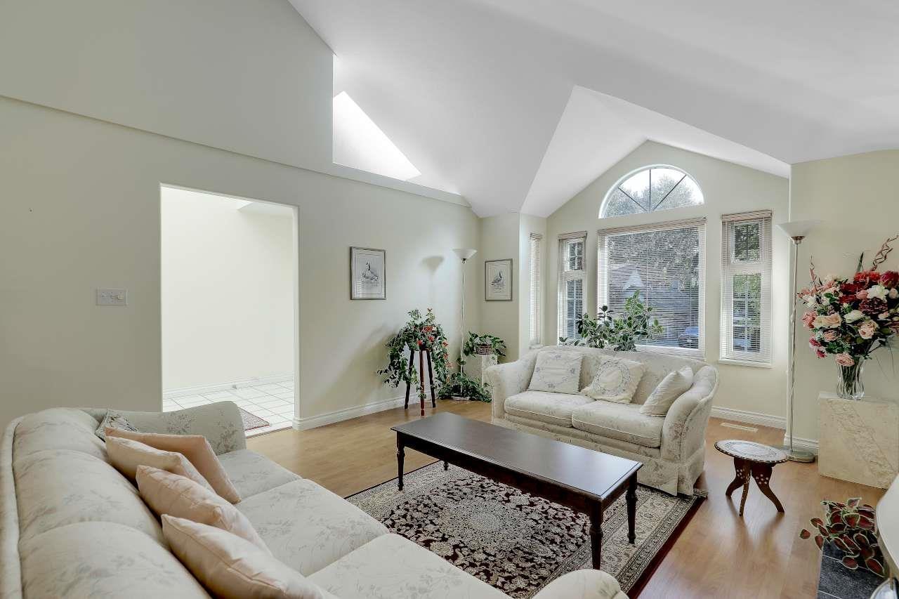 9433 164 Street Property Photo 4