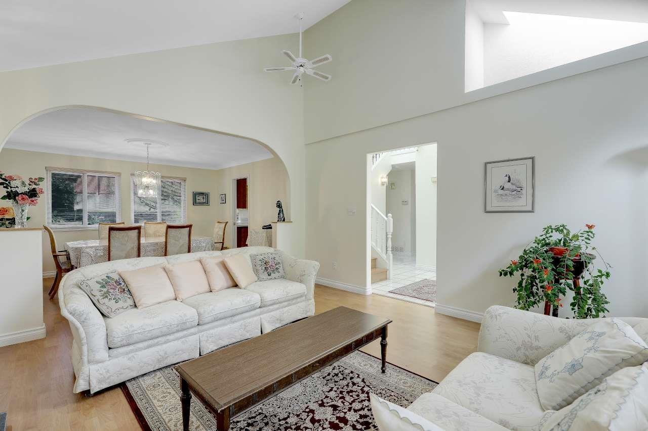 9433 164 Street Property Photo 6