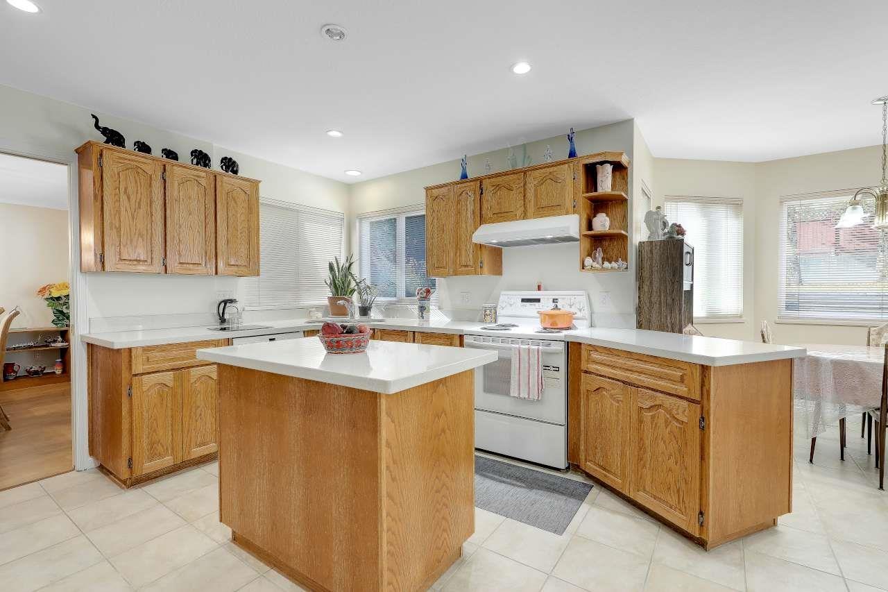 9433 164 Street Property Photo 10