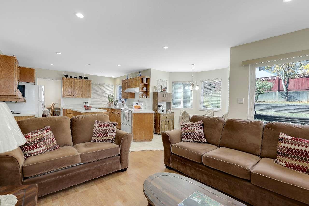 9433 164 Street Property Photo 16