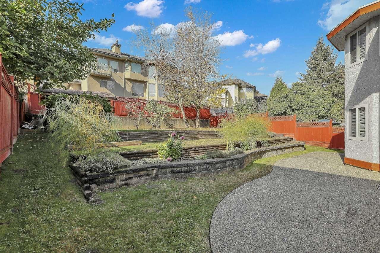 9433 164 Street Property Photo 33
