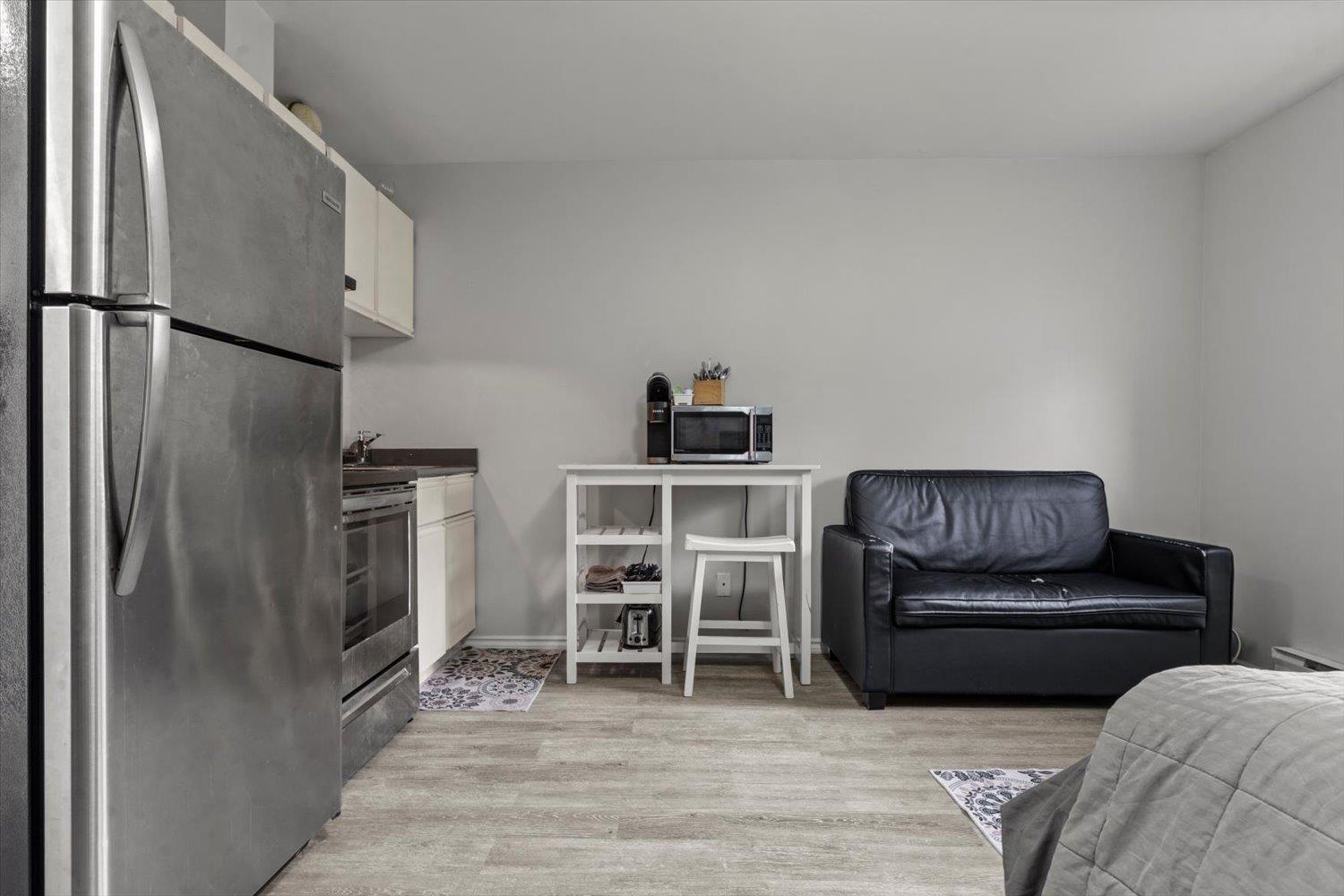 450 Esplanade Avenue #1 Property Photo 12