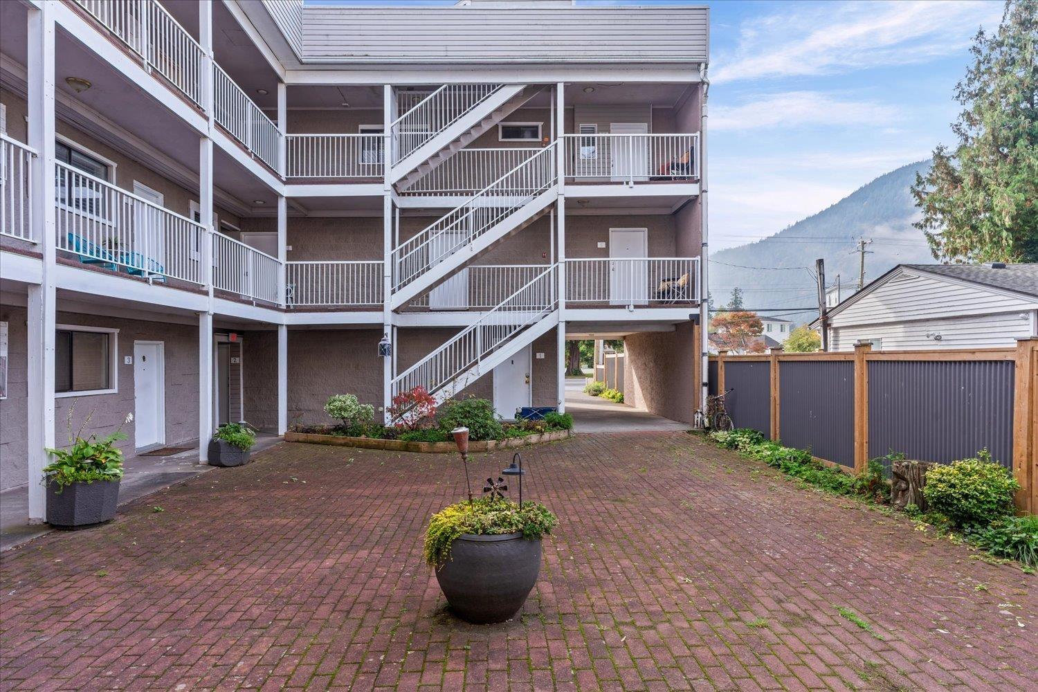 450 Esplanade Avenue #1 Property Photo 33