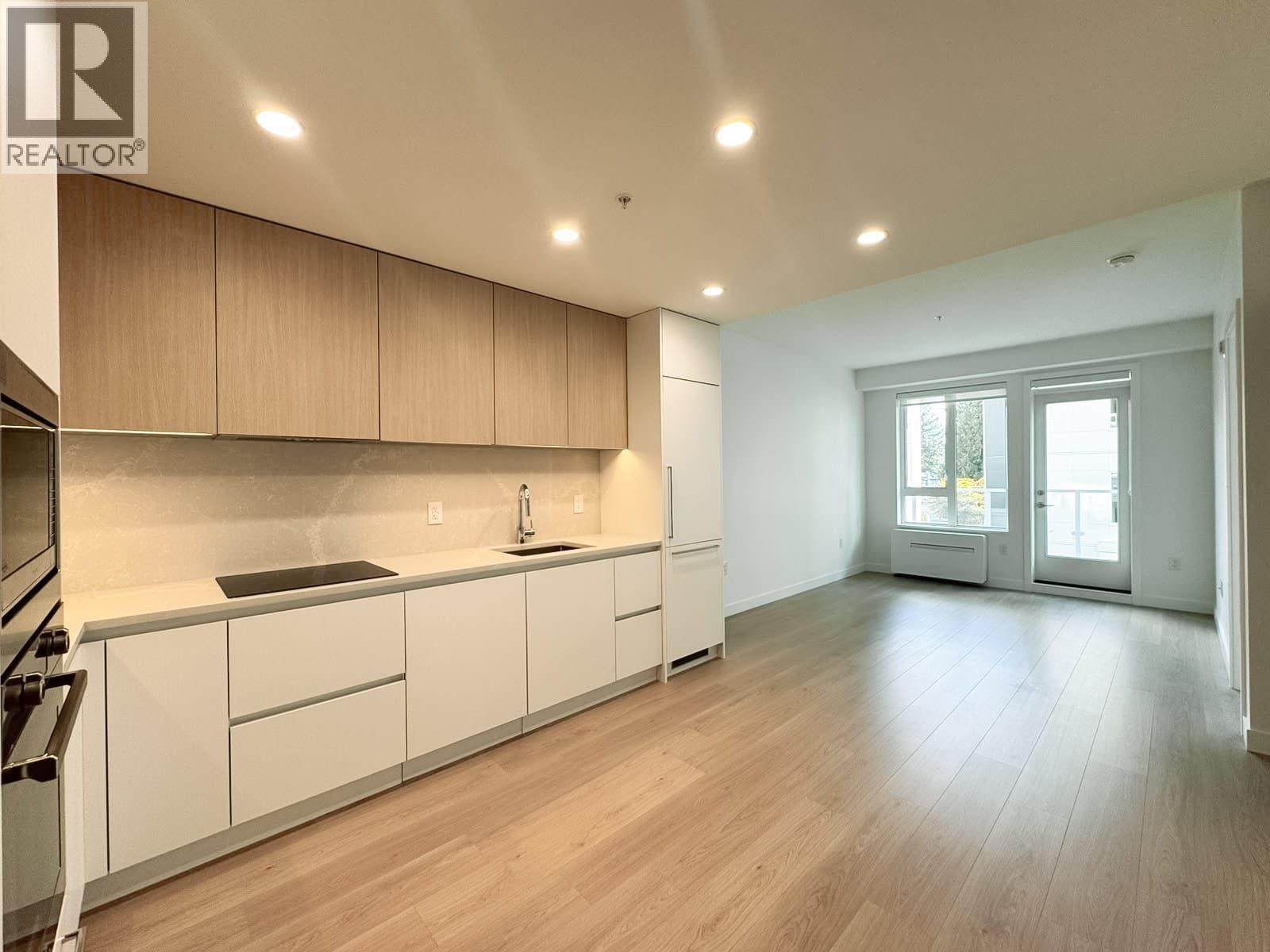 202 588 Harrison Drive Property Photo 1