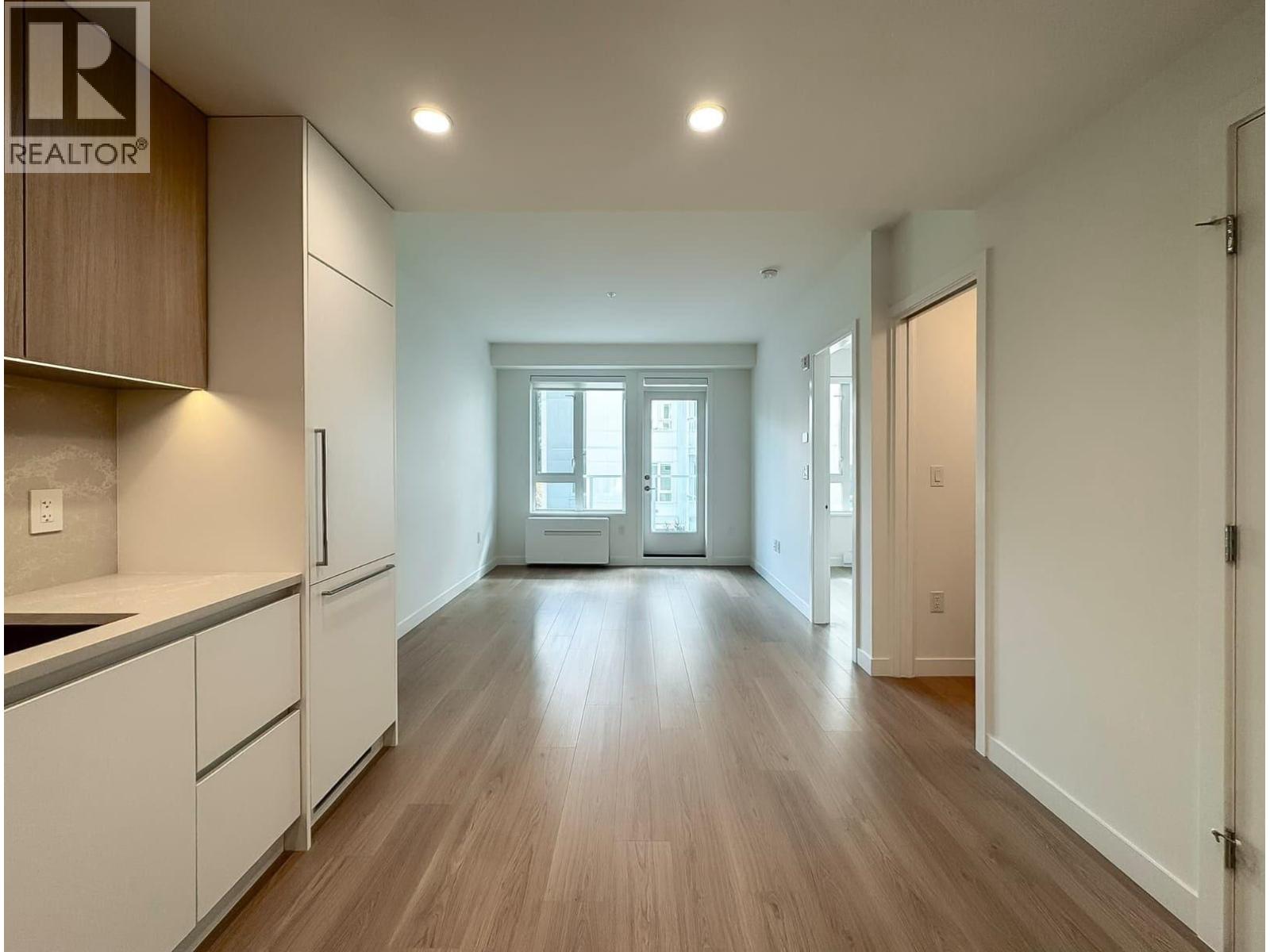 202 588 Harrison Drive Property Photo 6