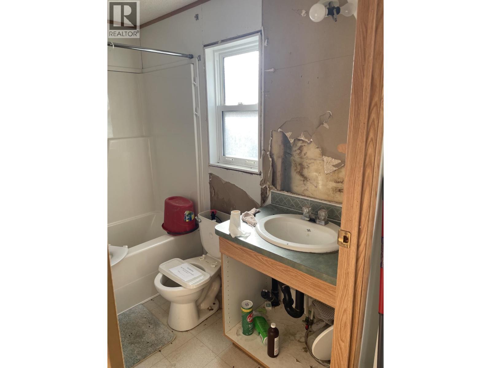 65 5701 Airport Drive Property Photo 4