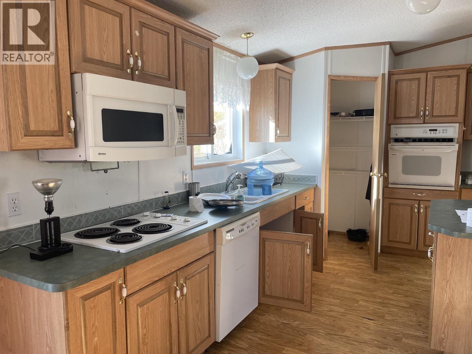 65 5701 Airport Drive Property Photo 10