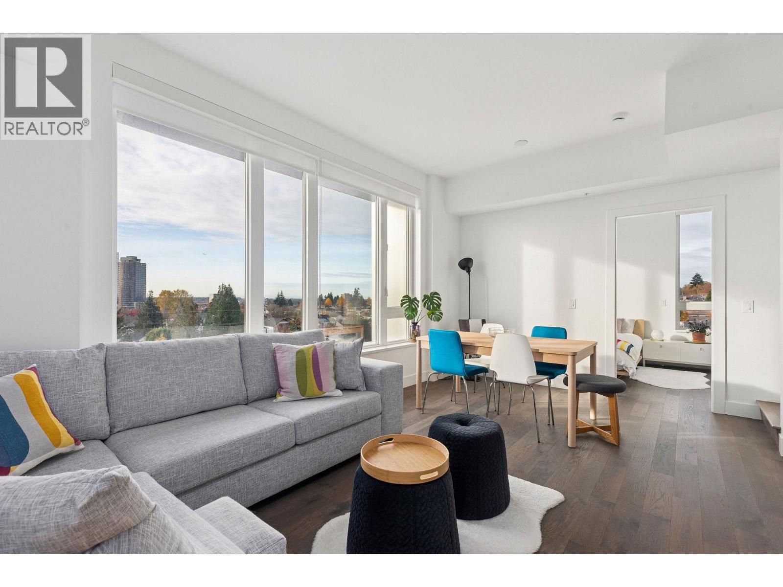 603 7777 Cambie Street Property Photo 1