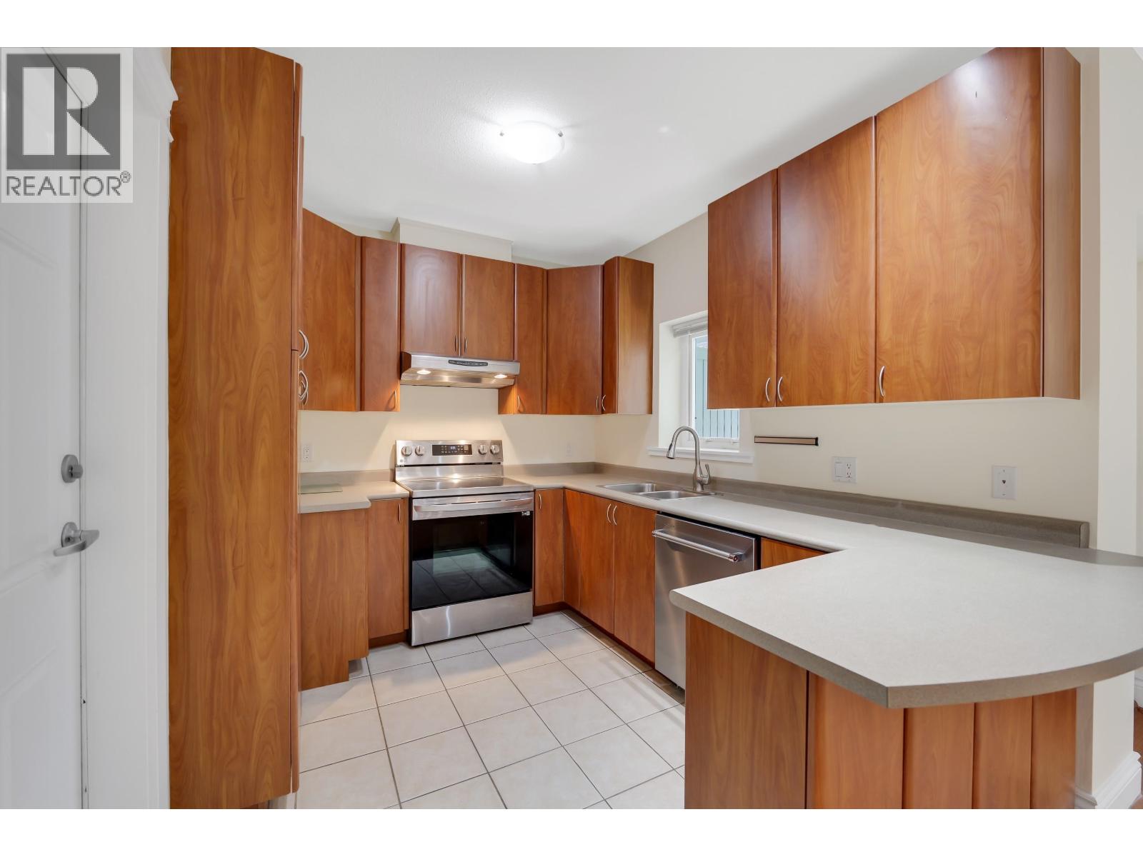 15 1200 Edgewater Drive Property Photo 8