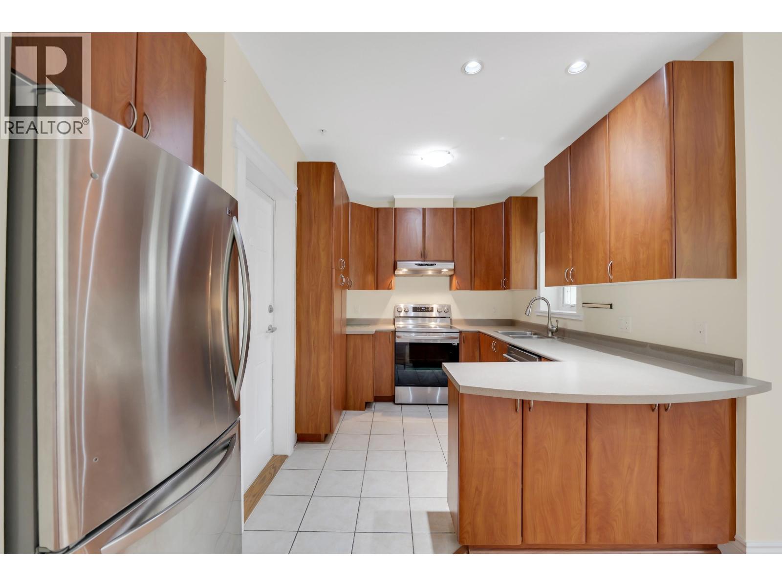 15 1200 Edgewater Drive Property Photo 9