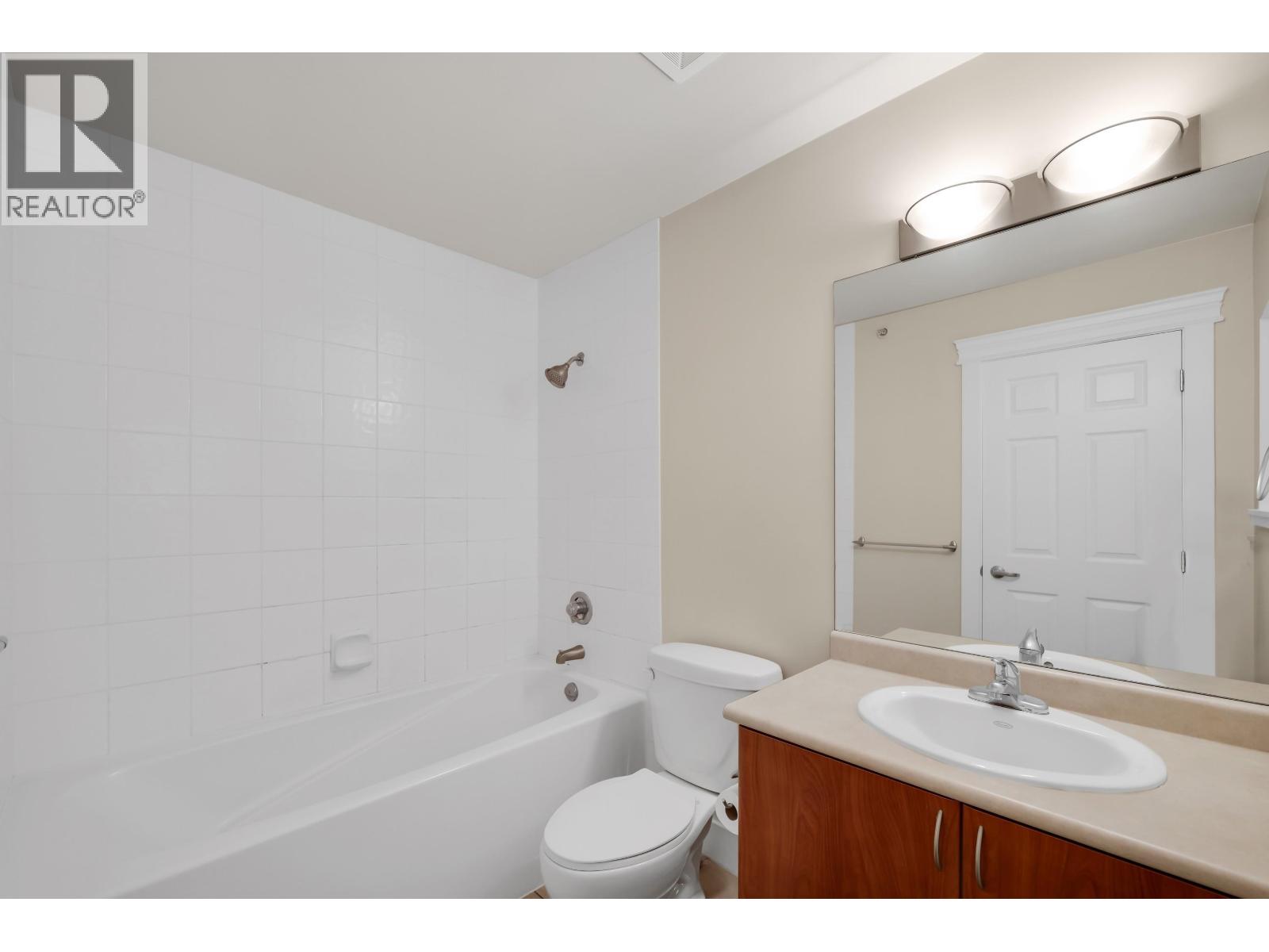 15 1200 Edgewater Drive Property Photo 20