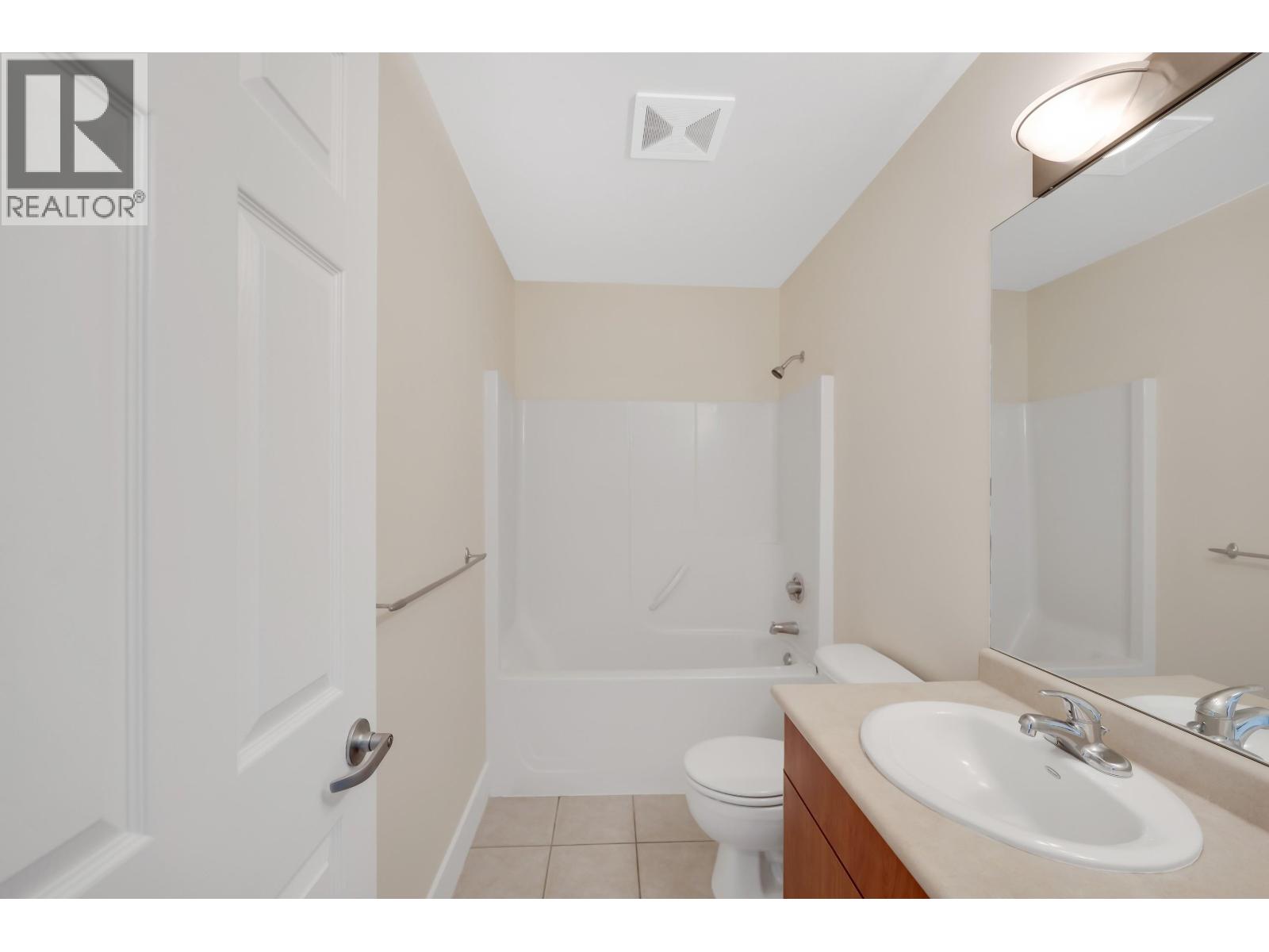 15 1200 Edgewater Drive Property Photo 29