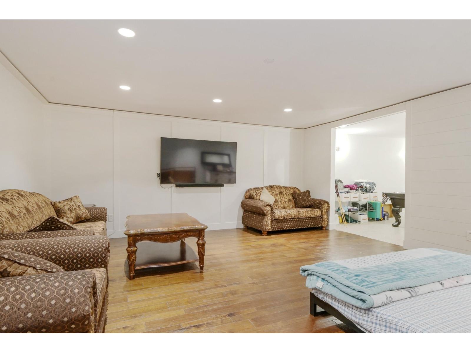 21686 93 Avenue Property Photo 22