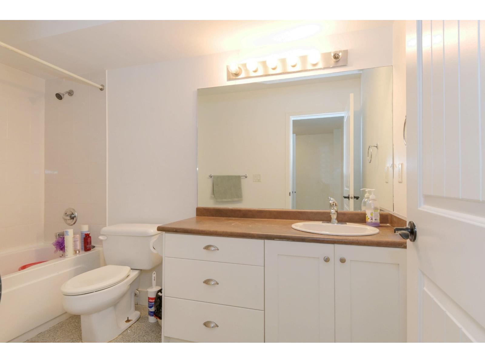 21686 93 Avenue Property Photo 25
