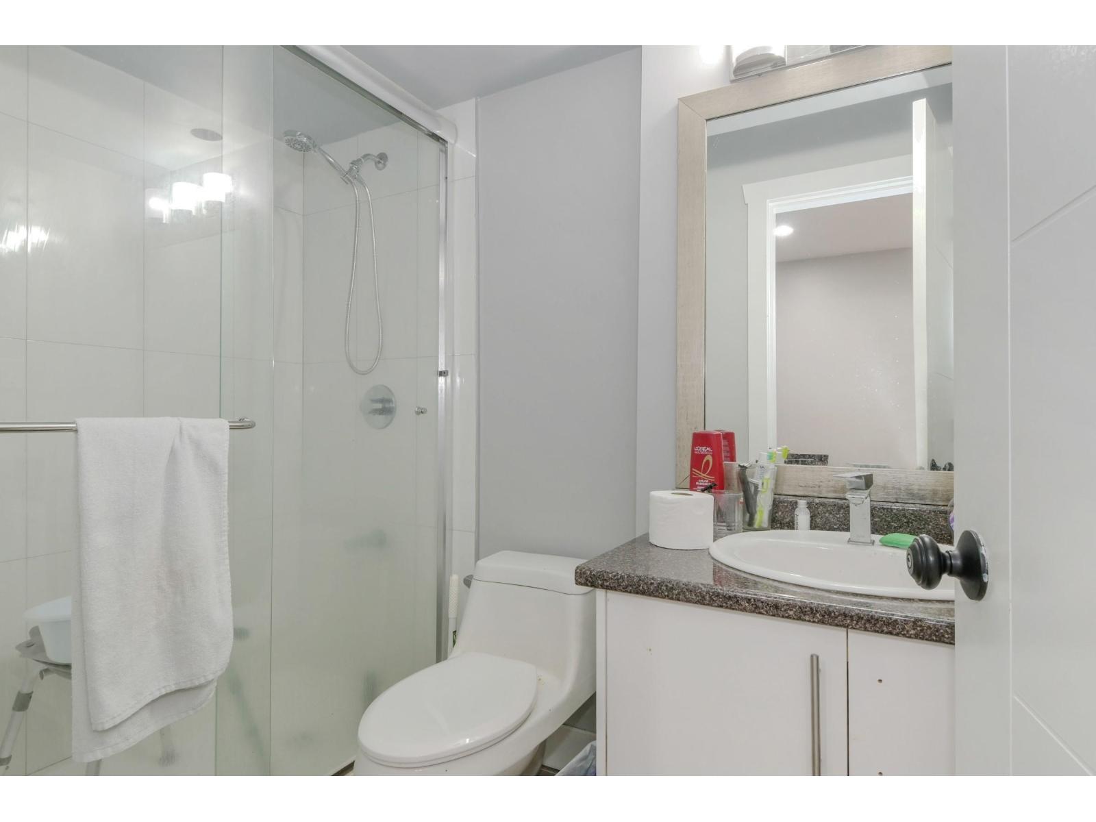 21686 93 Avenue Property Photo 30