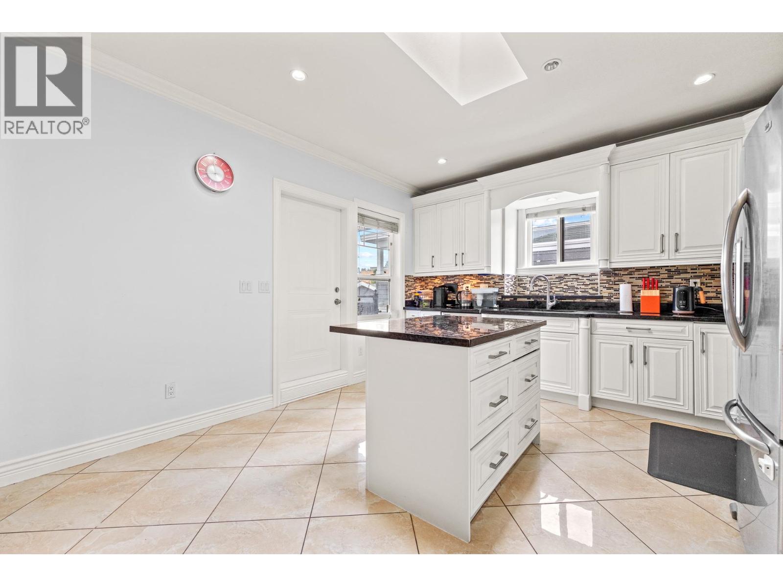 4581 Parker Street Property Photo 13