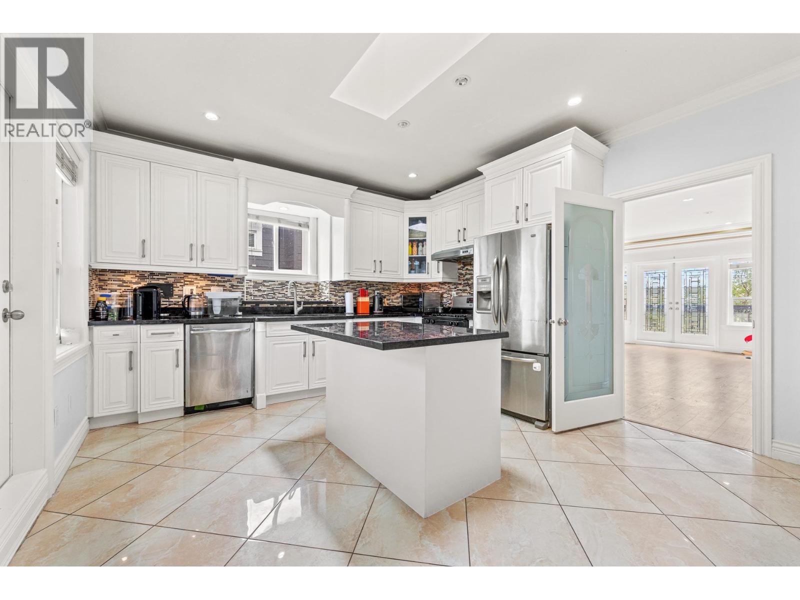 4581 Parker Street Property Photo 15