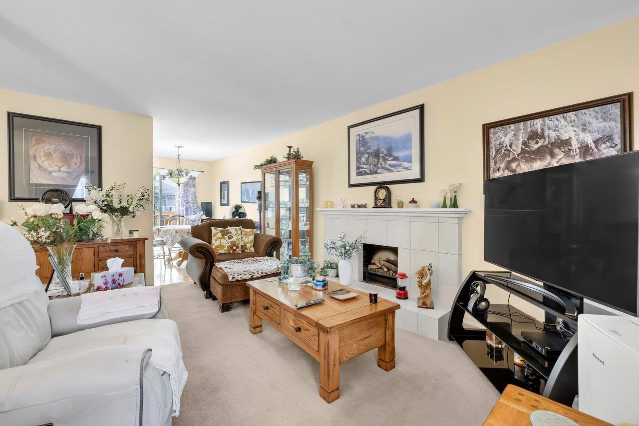 7978 126a Street Property Photo 5