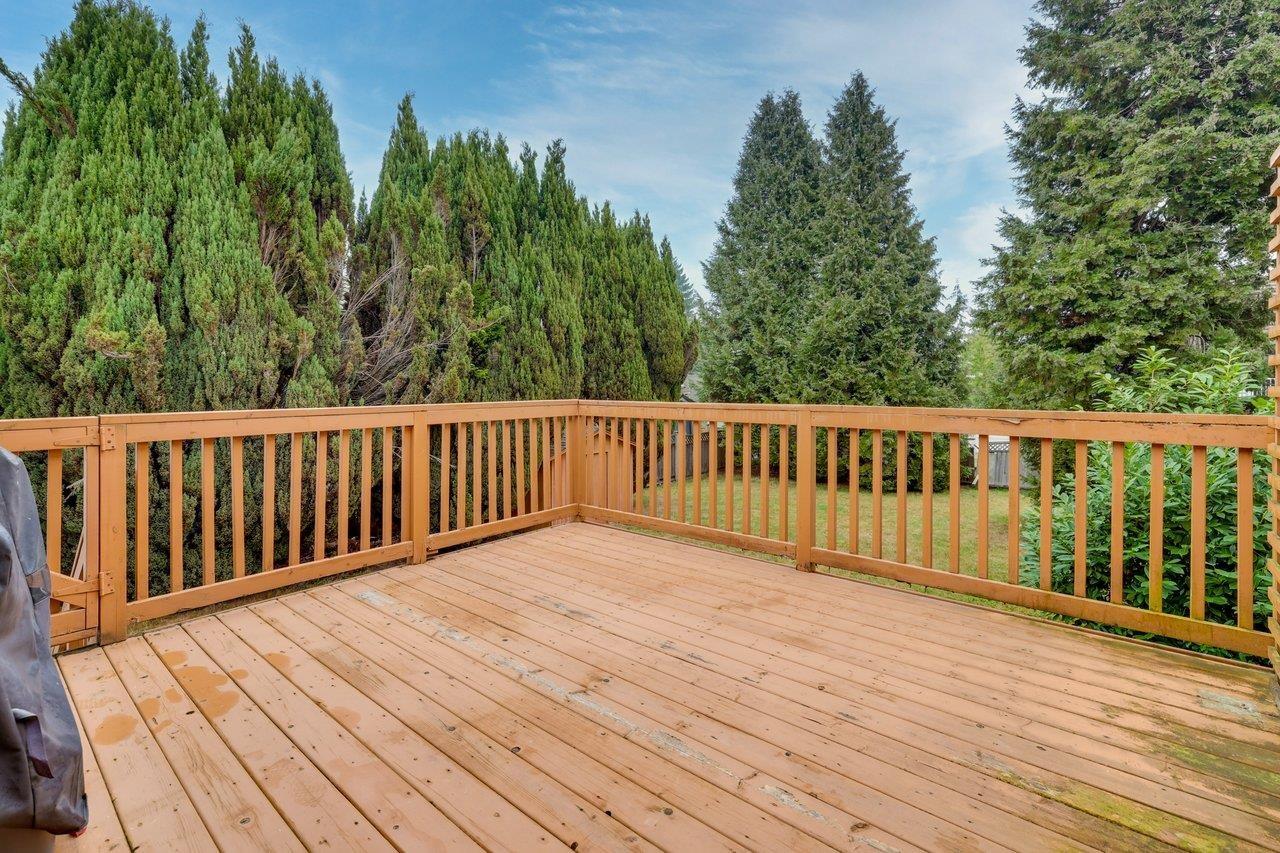 7978 126a Street Property Photo 23