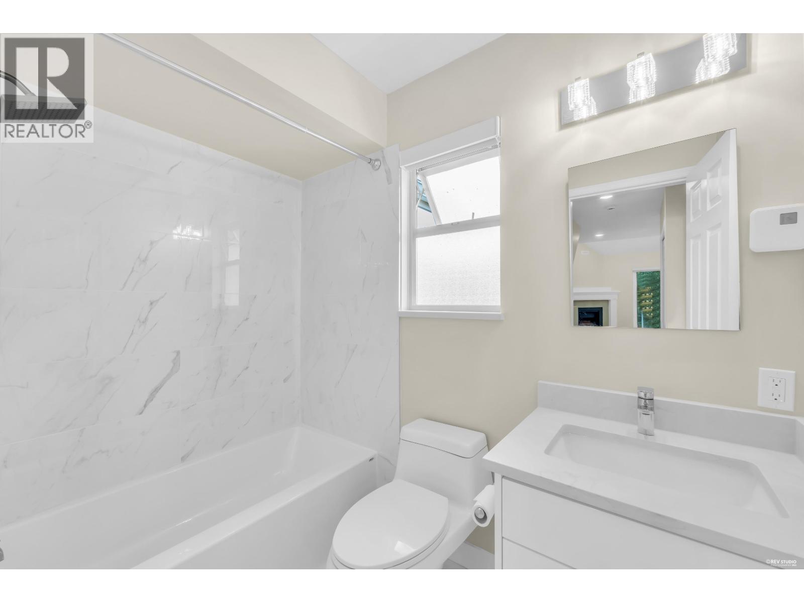 302 8600 Westminster Highway Property Photo 17