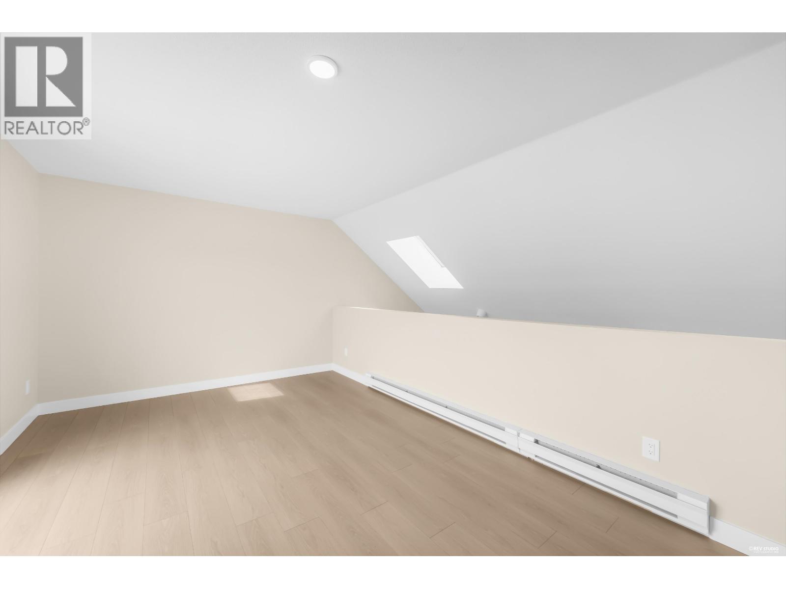 302 8600 Westminster Highway Property Photo 19