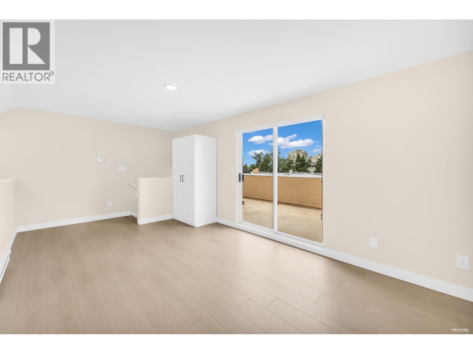 302 8600 Westminster Highway Property Photo 20