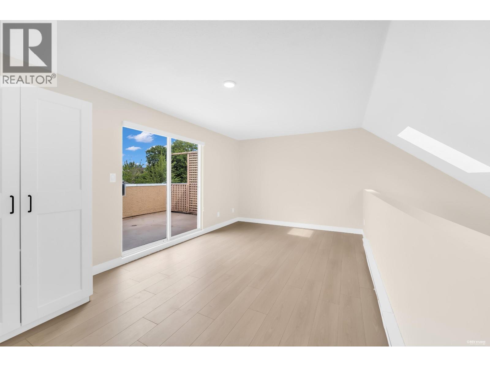 302 8600 Westminster Highway Property Photo 21